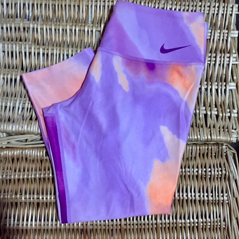 NWOT Nike Leggings